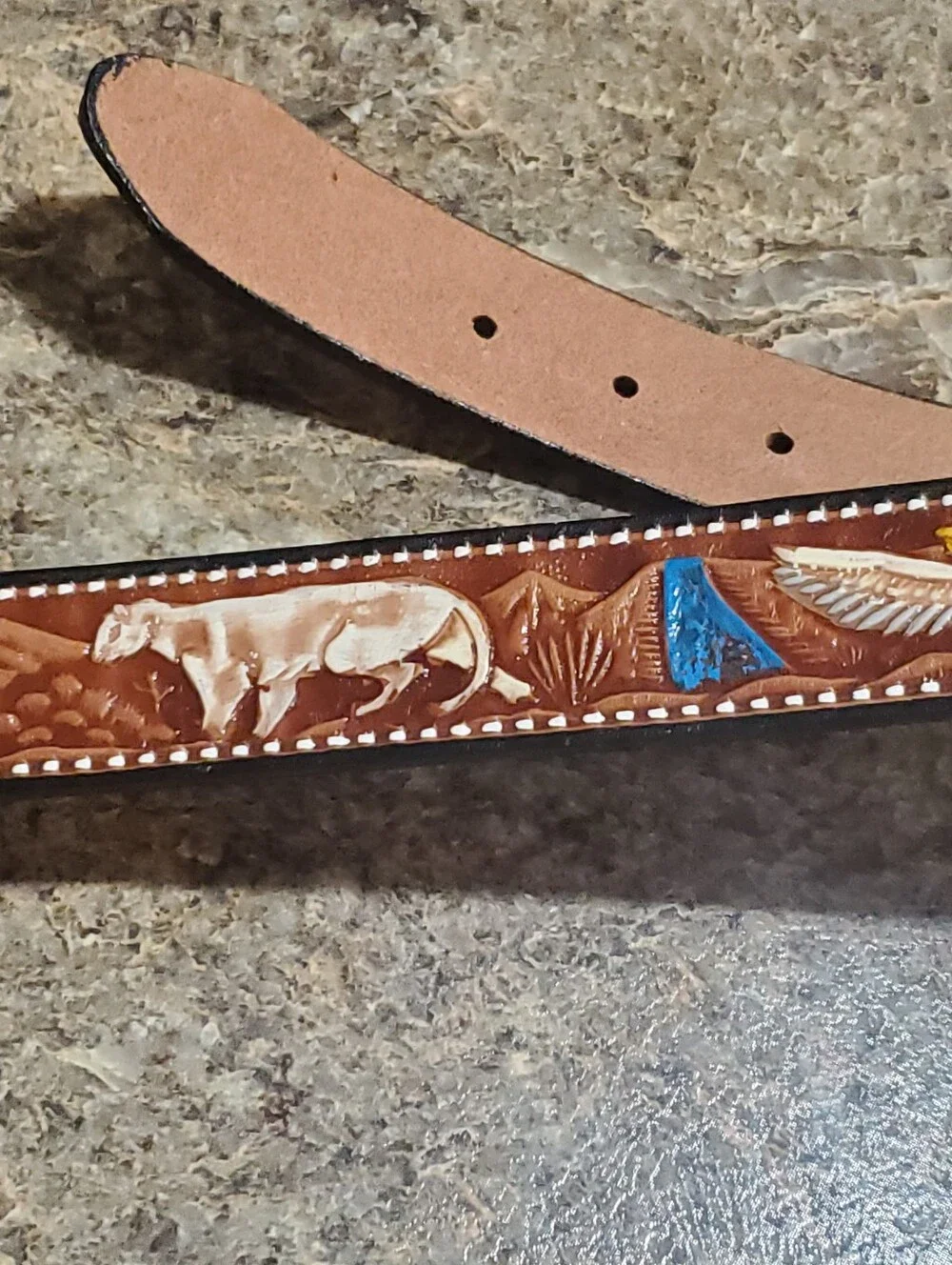 NWOT LEATHER SIZE 24. MEXICO BELT. TOOLED. ANIMAL
